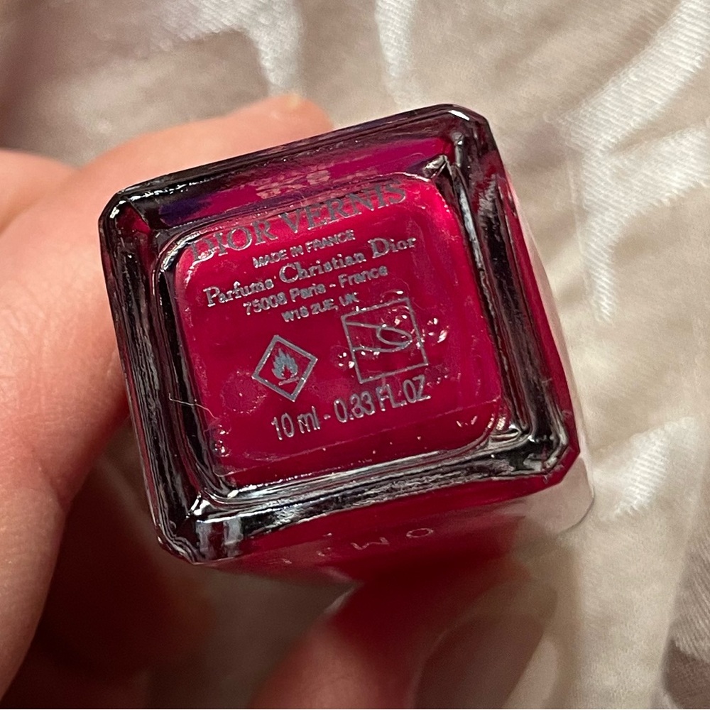 Dior Vernis Victoire 878 Nail Polish - Picture 4 of 4